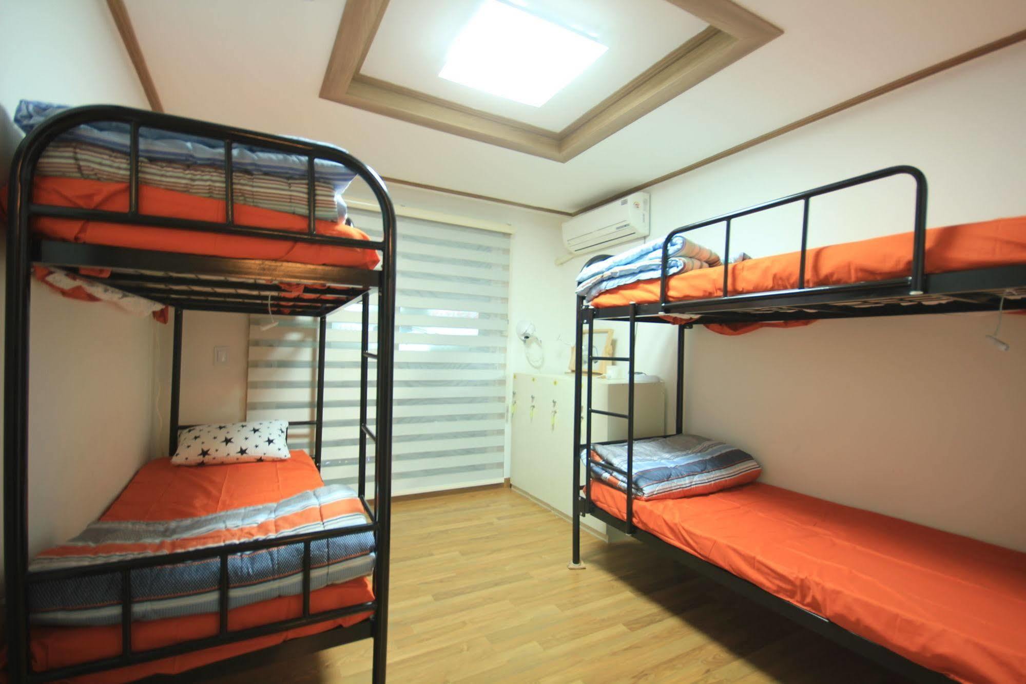 The One Hostel Hongdae In Seoul - Foreigner Only Экстерьер фото