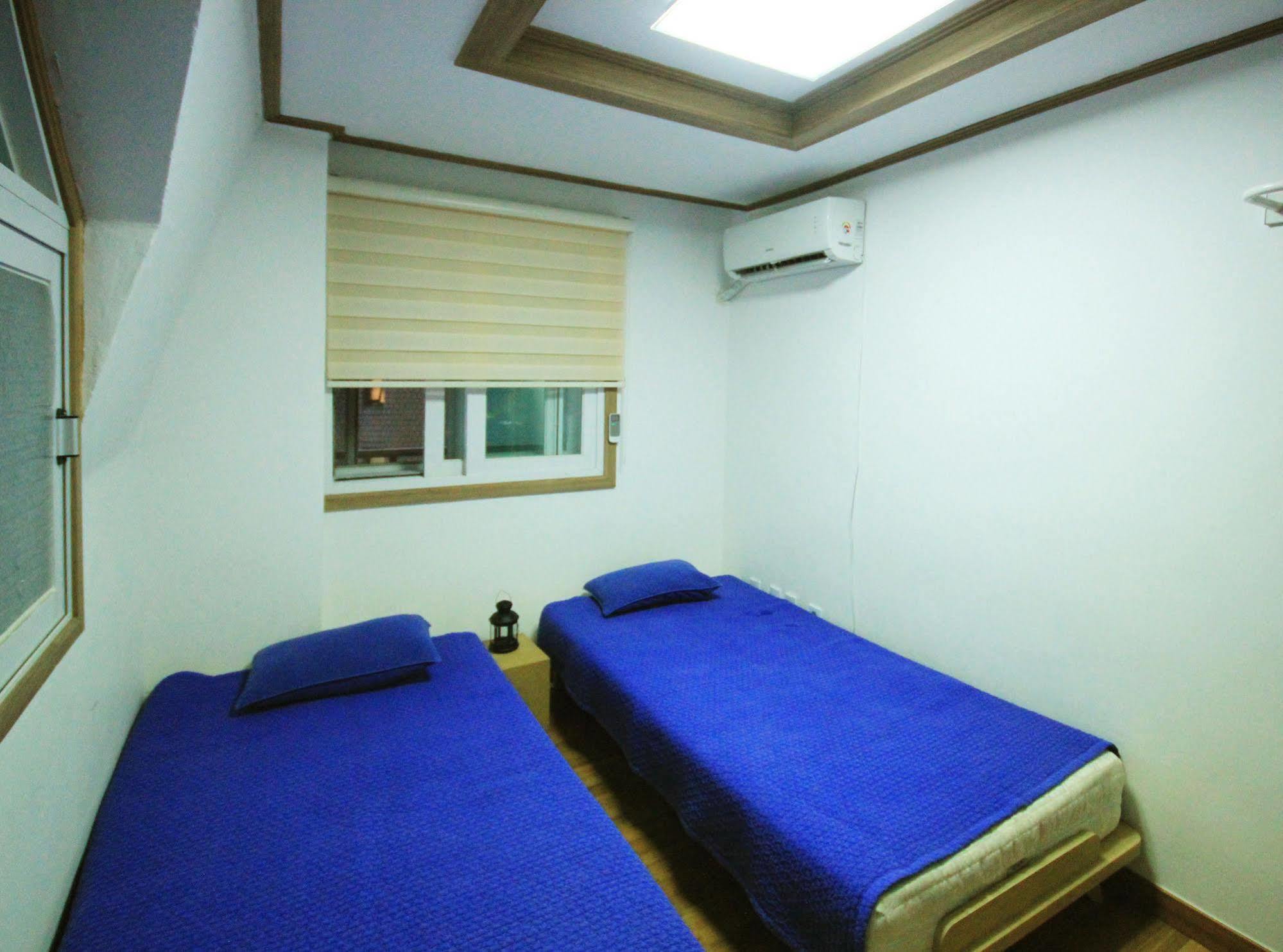 The One Hostel Hongdae In Seoul - Foreigner Only Экстерьер фото