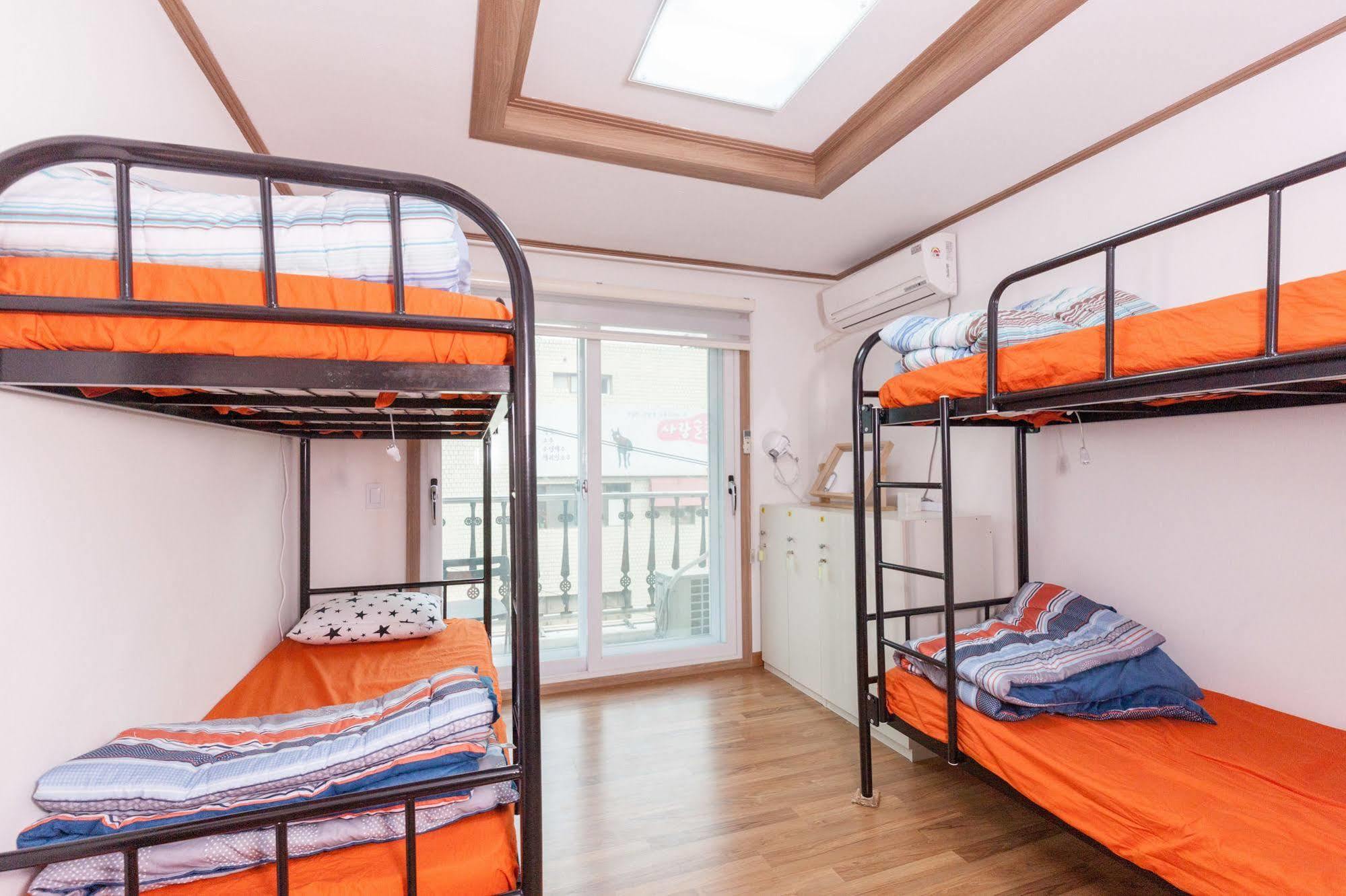 The One Hostel Hongdae In Seoul - Foreigner Only Экстерьер фото